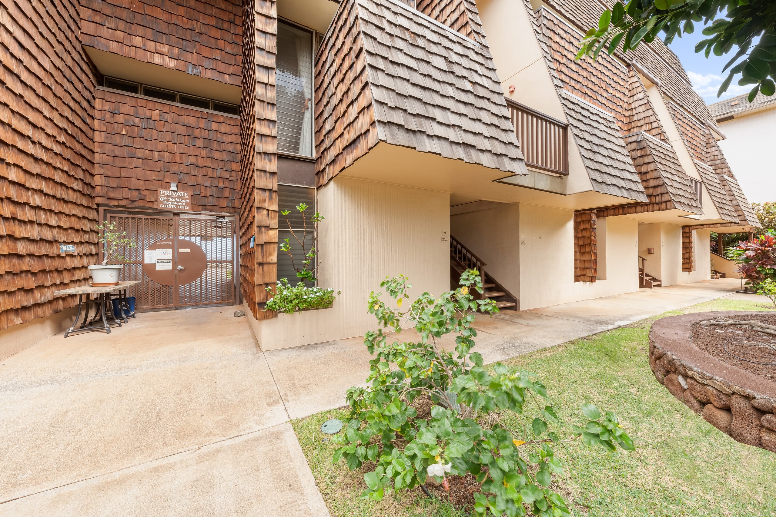 Condo in Lahaina · ★4.63 · 2 bedrooms · 4 beds · 2 baths - Image 36