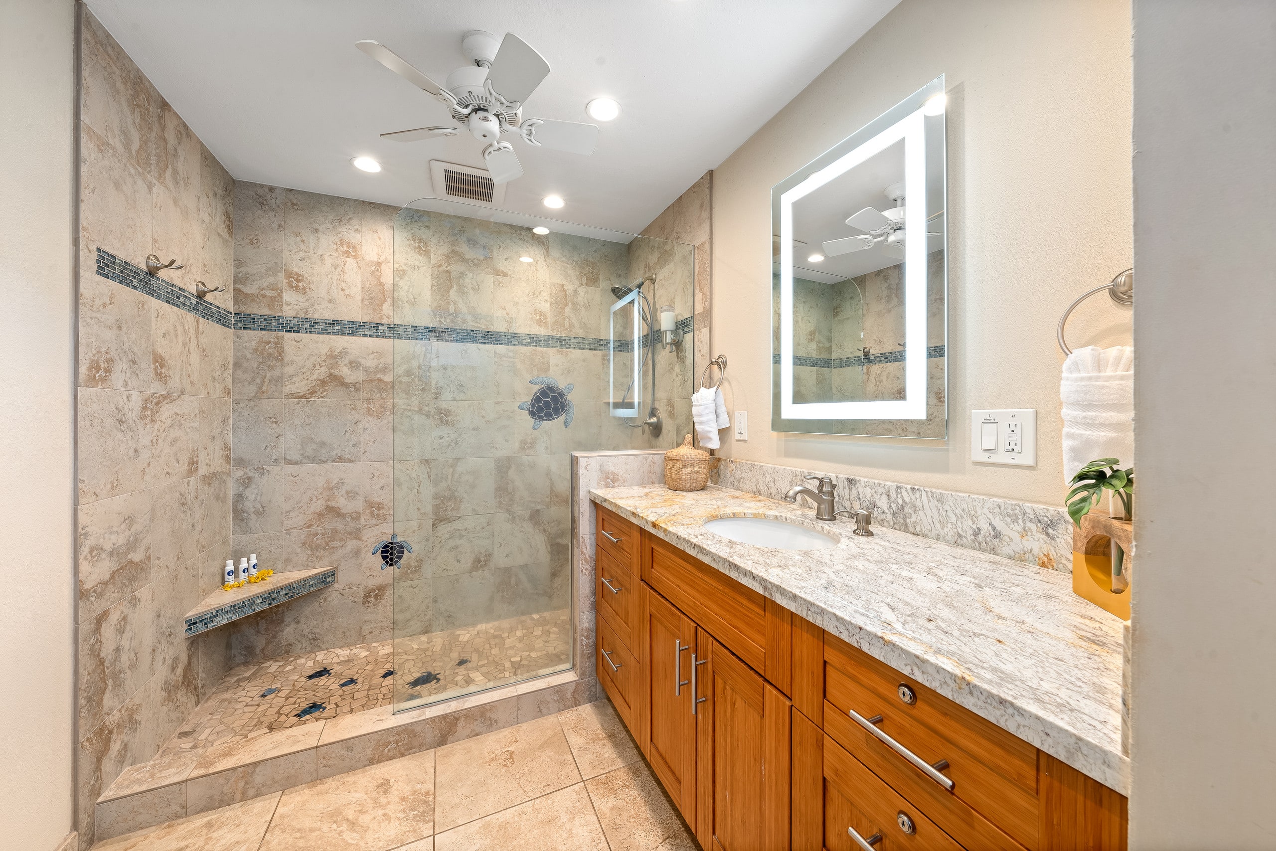 Condo in Lahaina · ★4.63 · 2 bedrooms · 4 beds · 2 baths - Image 28