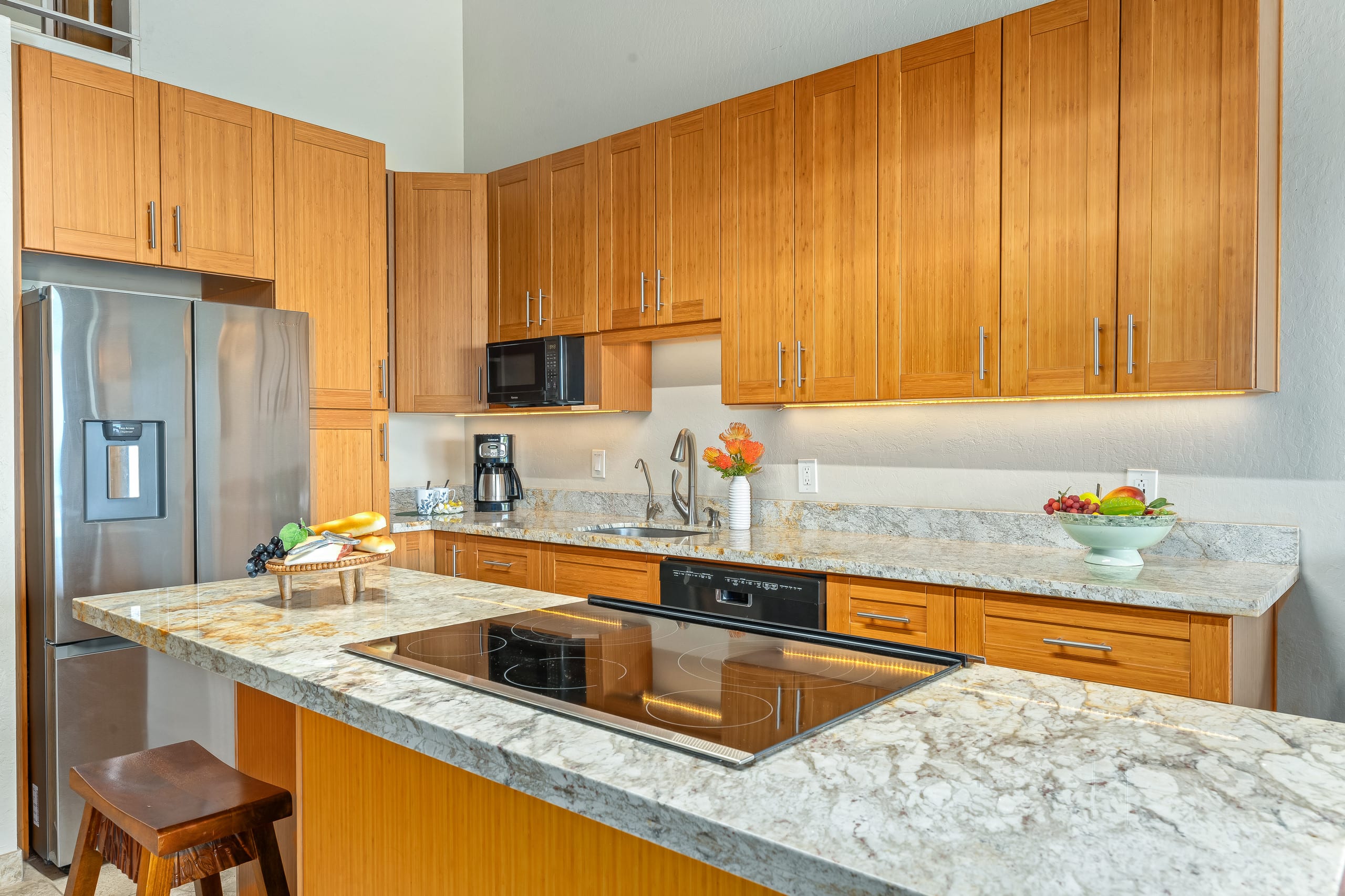 Condo in Lahaina · ★4.63 · 2 bedrooms · 4 beds · 2 baths - Image 9