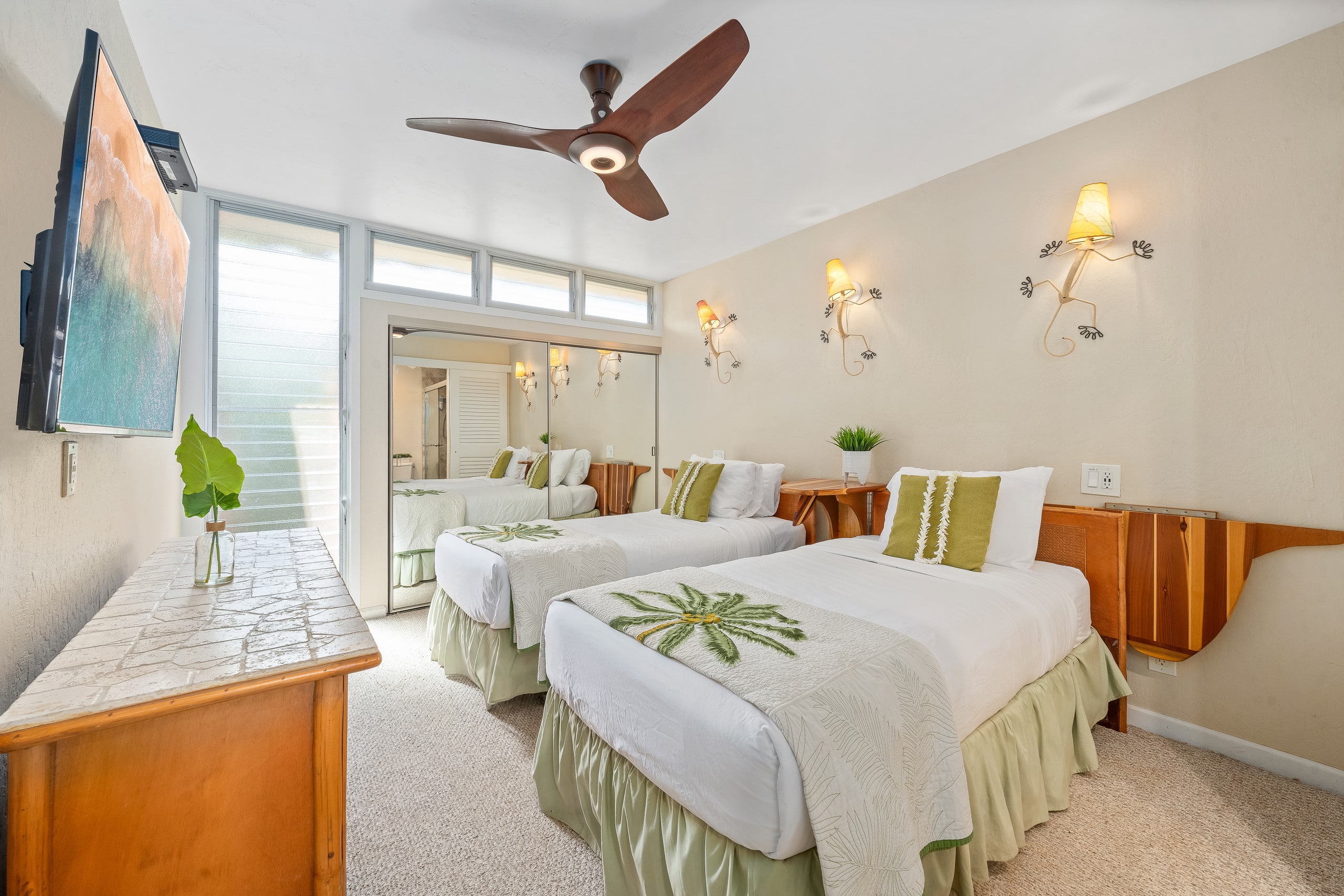 Condo in Lahaina · ★4.63 · 2 bedrooms · 4 beds · 2 baths - Image 24