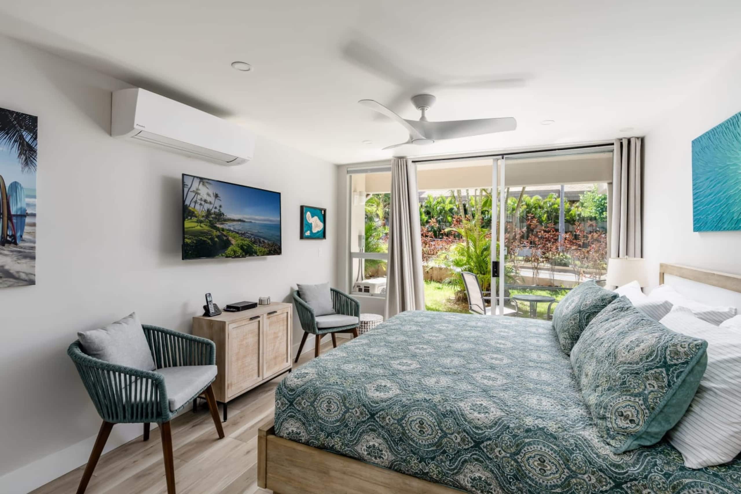 Modern Studio Beach Vistas - Image 1