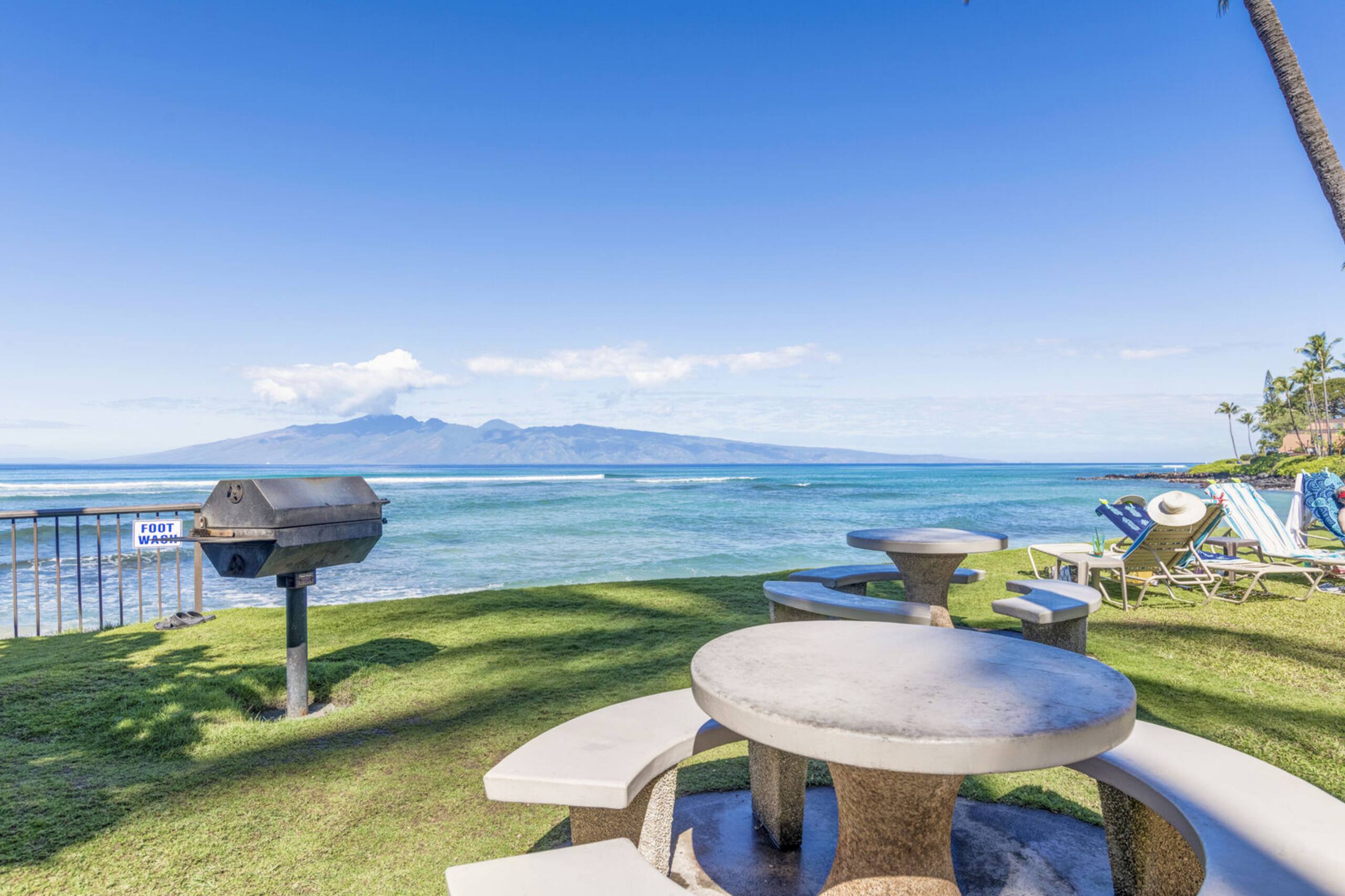 Condo in Lahaina · ★4.82 · 1 bedroom · 2 beds · 1 bath - Image 33