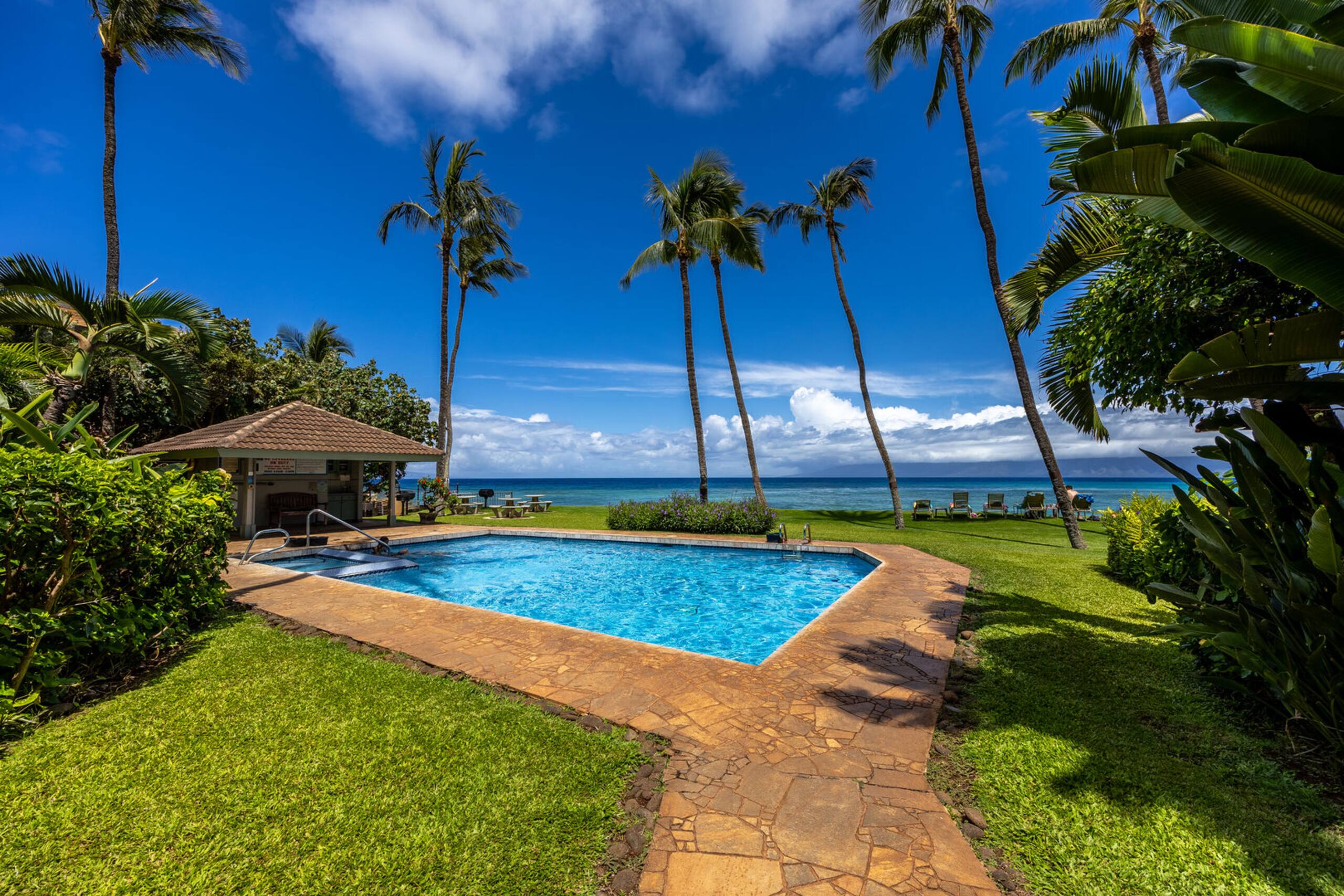 Condo in Lahaina · ★4.82 · 1 bedroom · 2 beds · 1 bath - Image 31