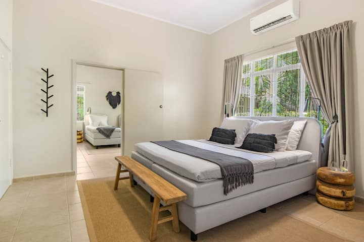 Ვილა ენკანტადო - იქსორა - დაკავშირებულია ბუგენვილასთან