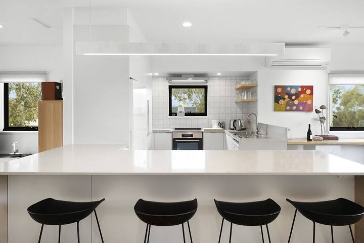 Position Perfect on Eaglerock Pde gallery image 4