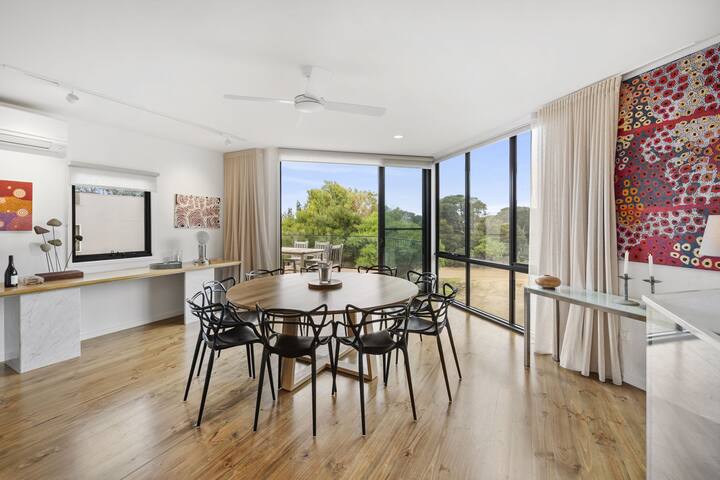 Position Perfect on Eaglerock Pde gallery image 3