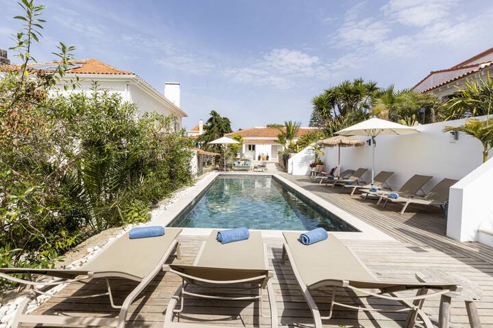 Estoril Contemporary Garden Villa by CadenzaLux gallery image 2