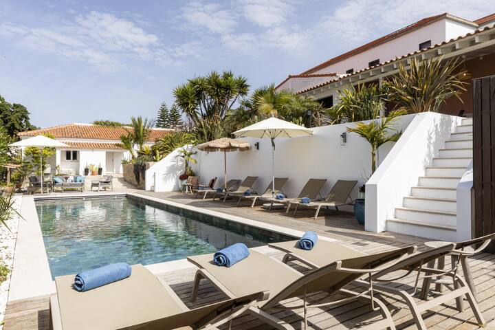 Estoril Contemporary Garden Villa by CadenzaLux