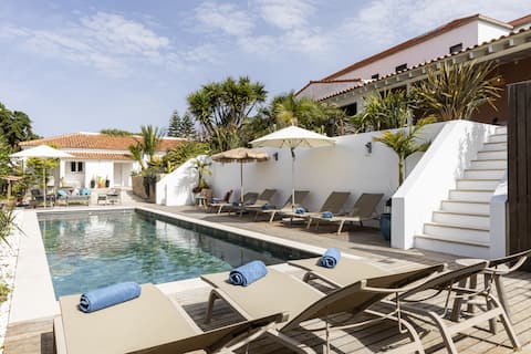 Estoril Contemporary Garden Villa