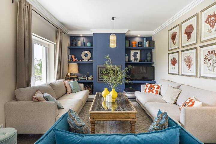 Estoril Contemporary Garden Villa by CadenzaLux