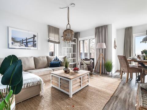 Vacation home at the Damp marina