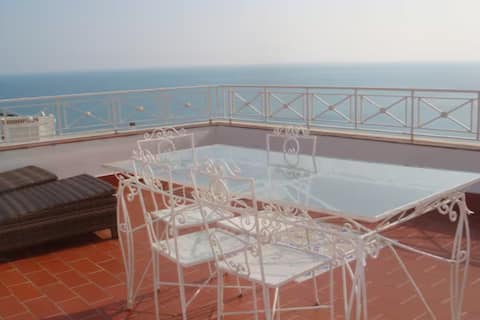 Panoramic 12th-century house