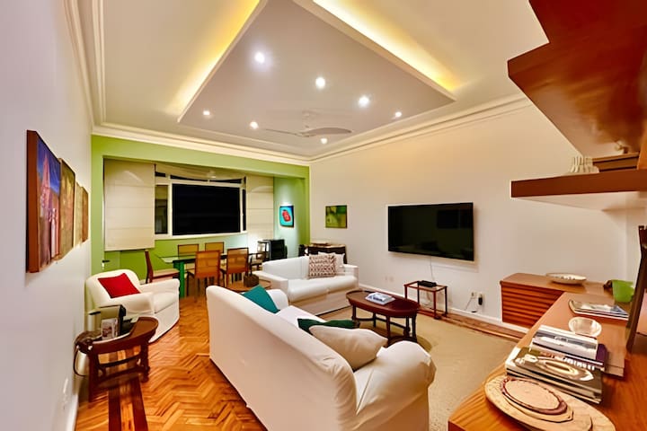 Comfort one block from the beach and square