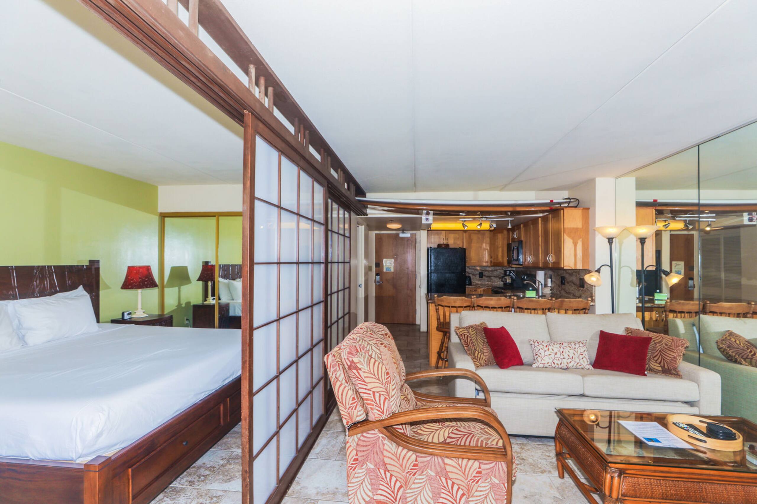 Condo in Honolulu · ★5.0 · 1 bedroom · 2 beds · 1 bath - Image 3