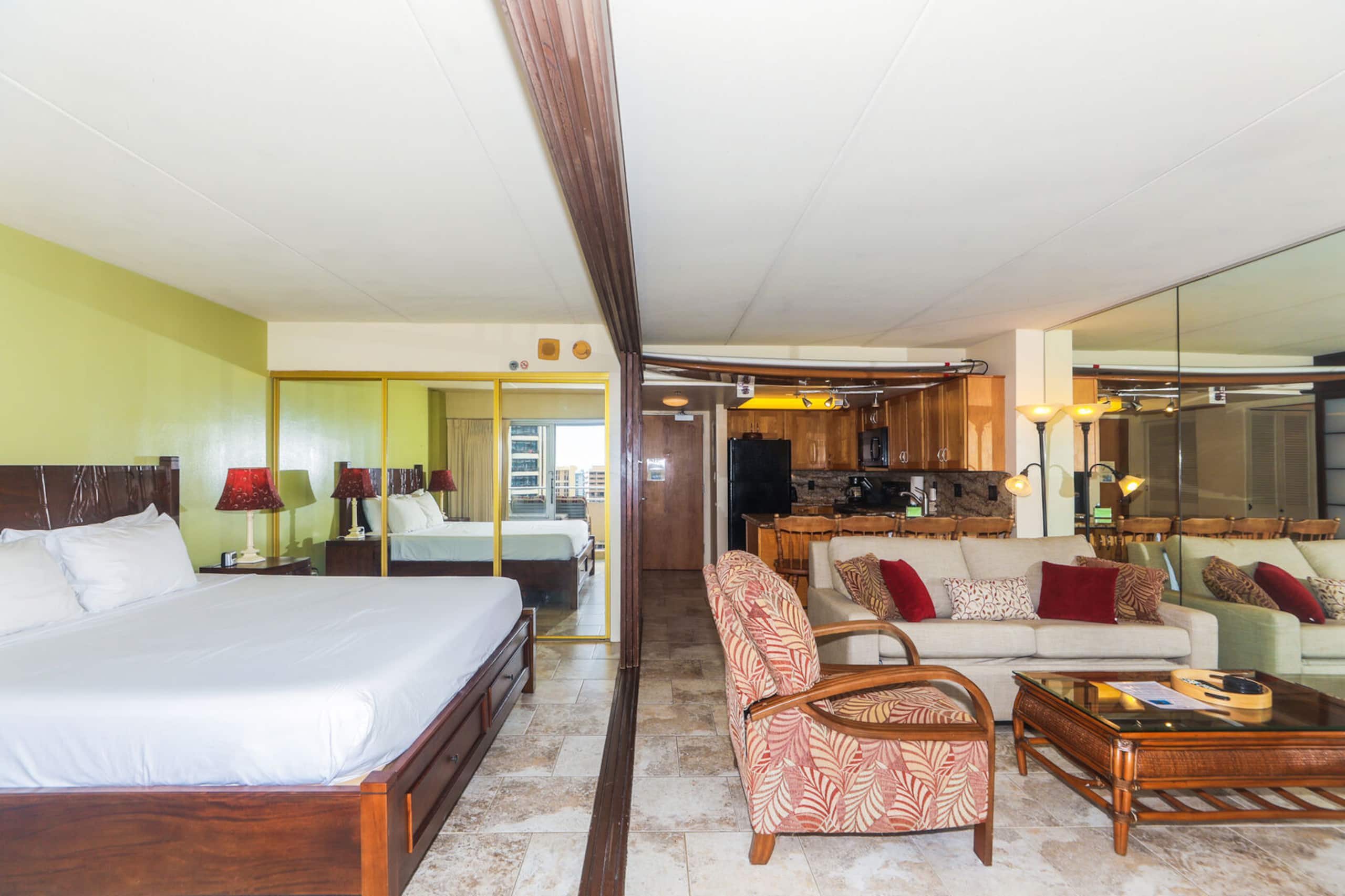 Condo in Honolulu · ★5.0 · 1 bedroom · 2 beds · 1 bath - Image 1