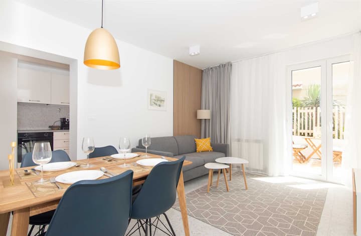 One Bedroom Apartment With Terrace Rose Garden - Portorož