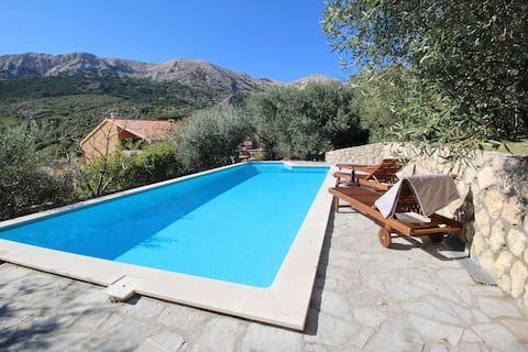 Holiday House Katarinini Dvori - with private Pool