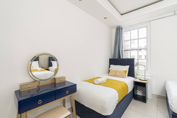 Amazing 2 Beds and 2 Baths near Oxford Street gallery image 2