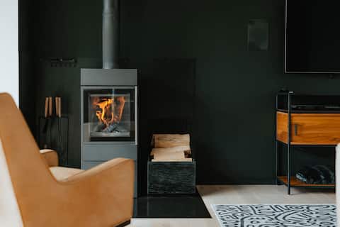 Hemlock Cliffhouse: Secluded with Stunning Views