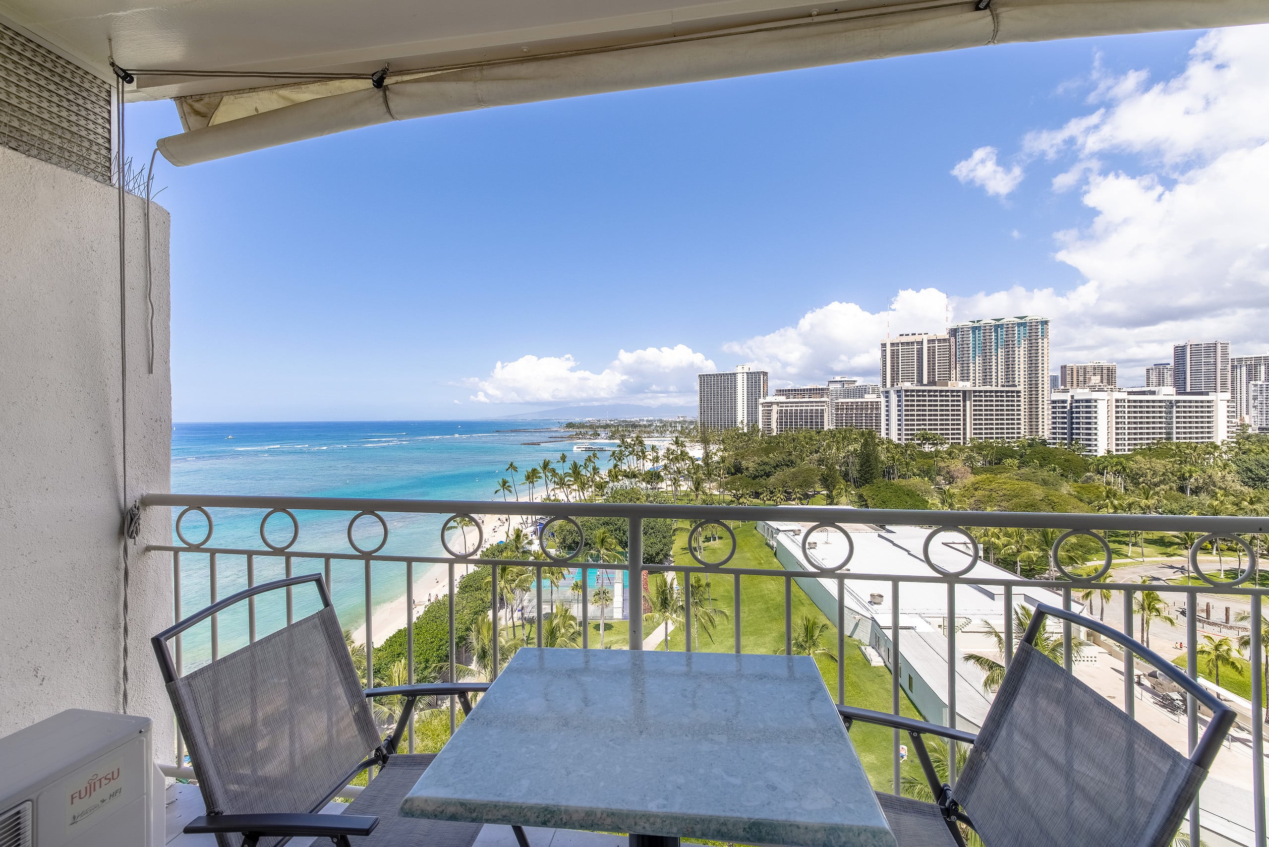 Waikiki Shore 1105 Studio - Image 8