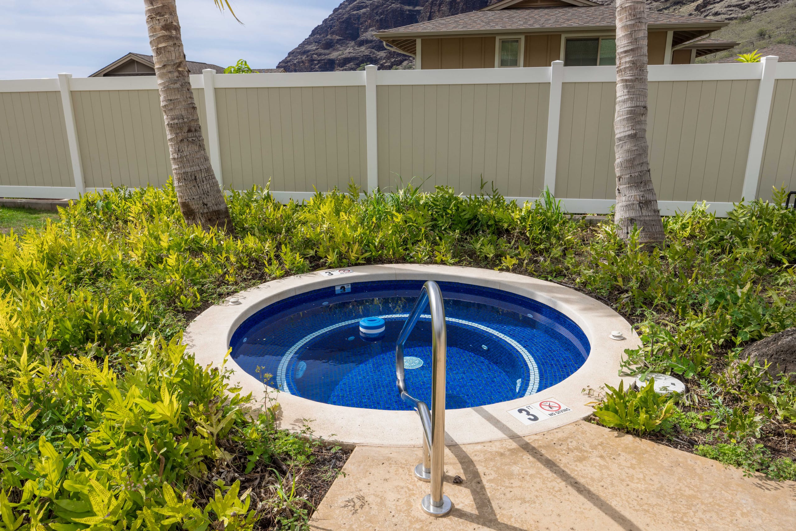 Home in Waianae · ★5.0 · 3 bedrooms · 5 beds · 2.5 baths - Image 96