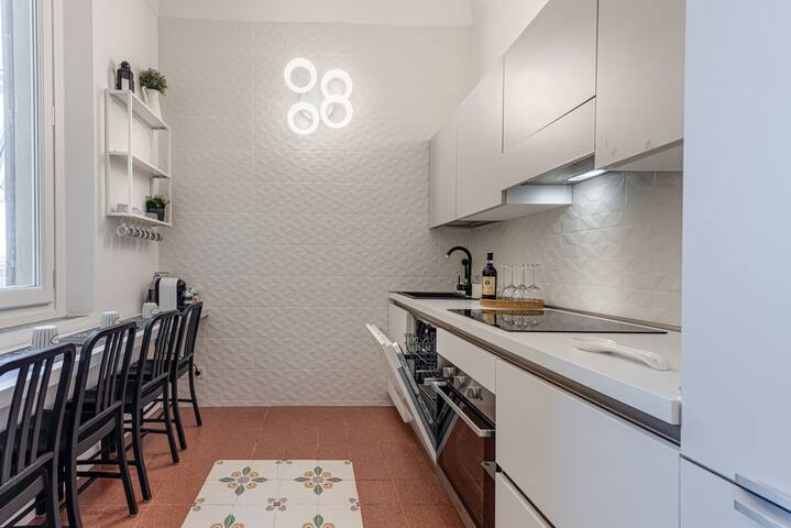 Charming Apartment gallery image 5