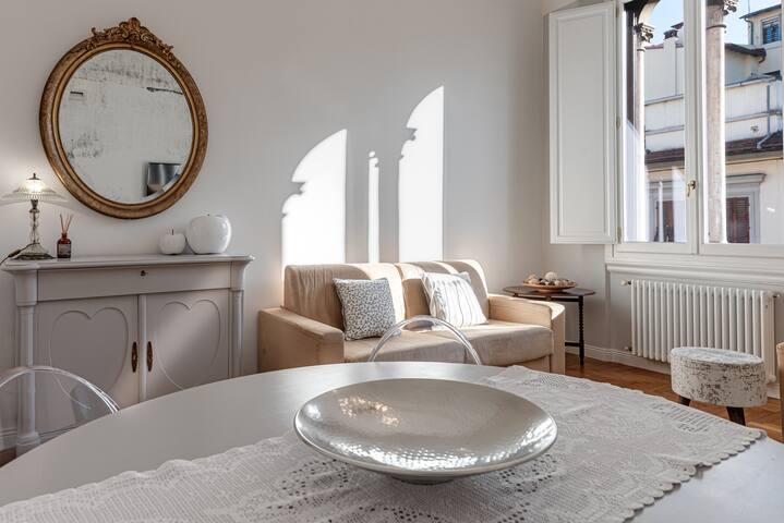 Charming Apartment gallery image 4