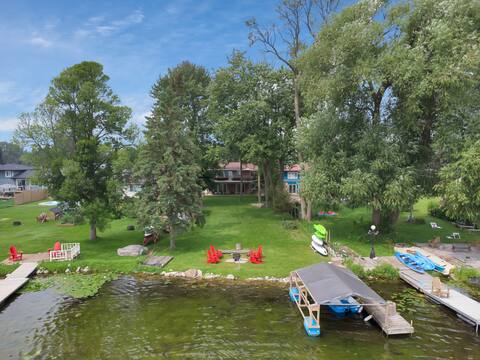 Simcoe Sunrise - Cozy Waterfront Home in Orillia