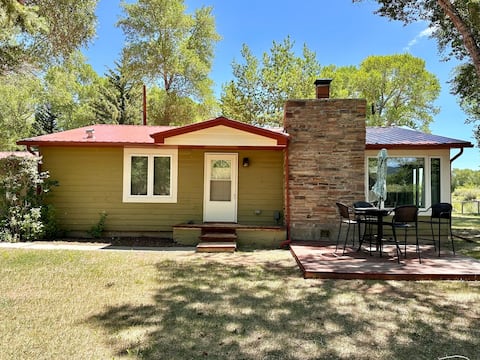 Wind River Cabin - Hot tub
