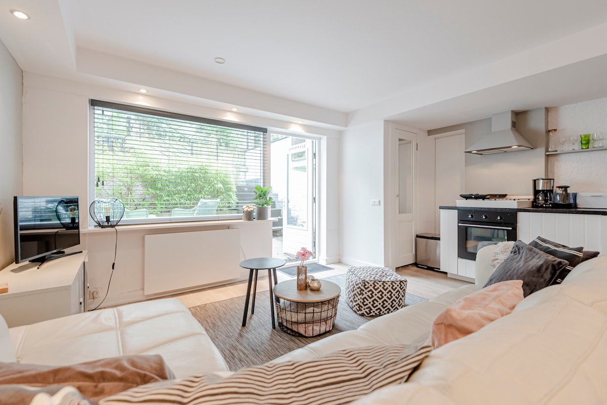 Successful Airbnb property: Summer House - Souterrain in Kostverloren E.O.