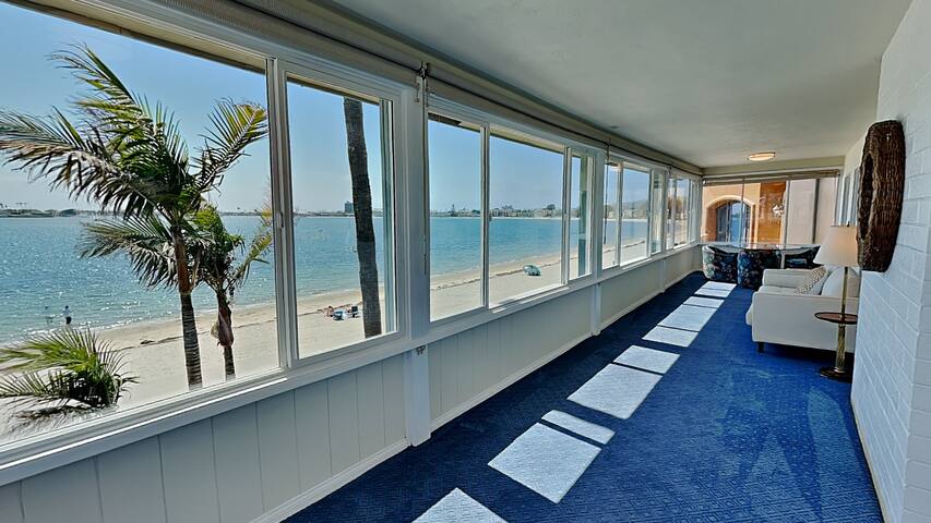 Gorgeous Waterfront Home with Amazing Bay Views! gallery image 4