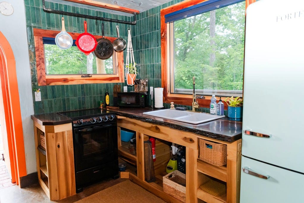 Whippoorwill Cabin w. Stargazing Shower & Trails