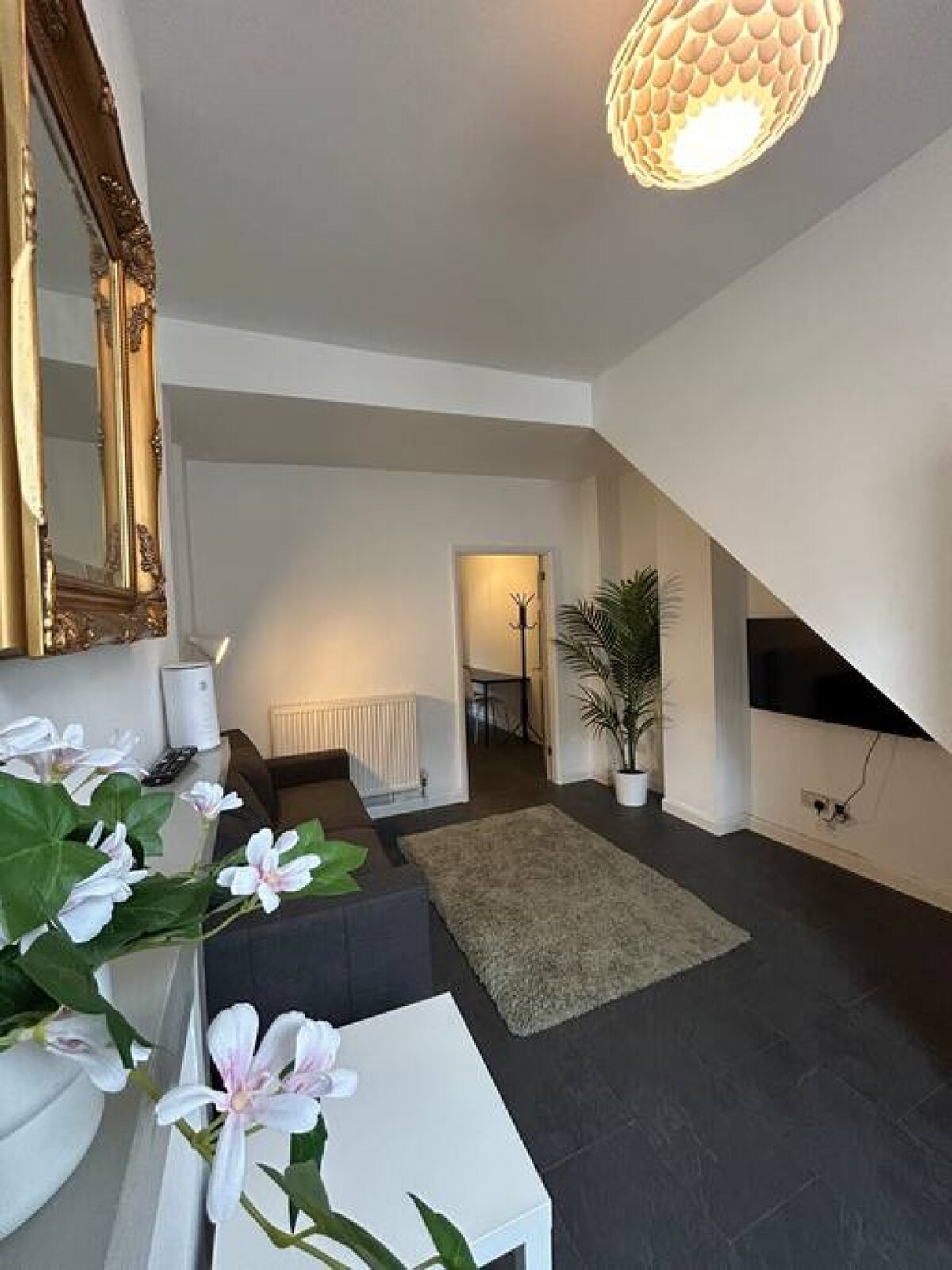 Successful Airbnb property: Centrally Located Cosy Home in City Of Stoke On Trent