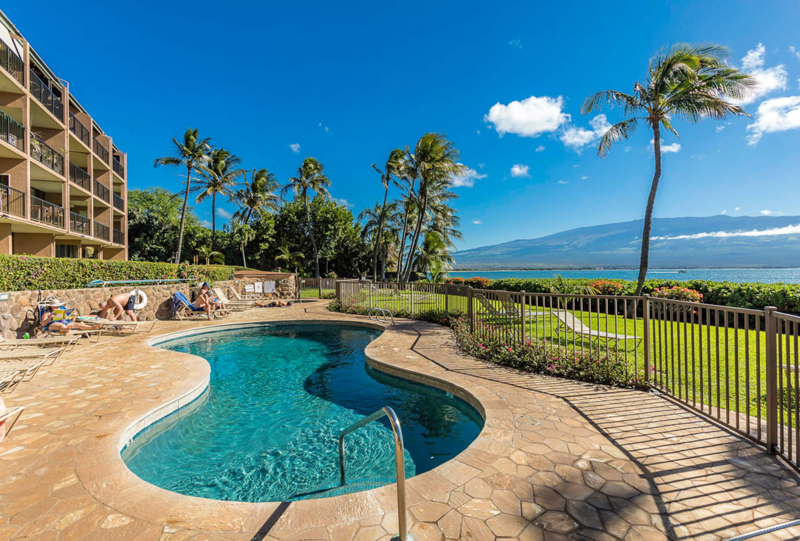 Condo in Wailuku · ★4.43 · 1 bedroom · 1 bed · 1 bath - Image 40