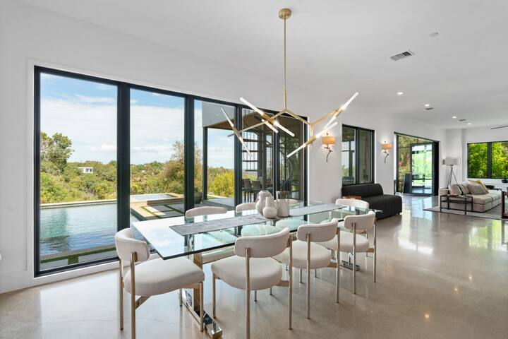 Westlake Home- Pool, Hot Tub, Game Room gallery image 3