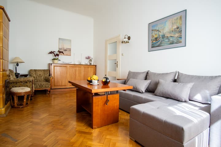 Sala de estar con sofá | Reserva ahora con RENTUJEMY.COM