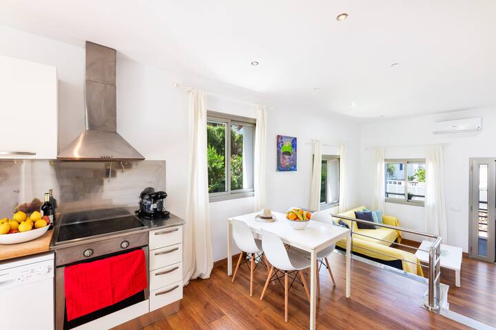 Bahamas 2 gallery image 5