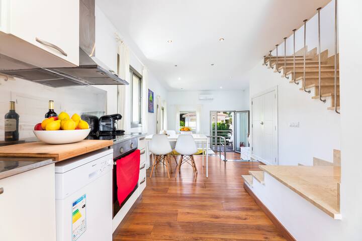 Bahamas 2 gallery image 4