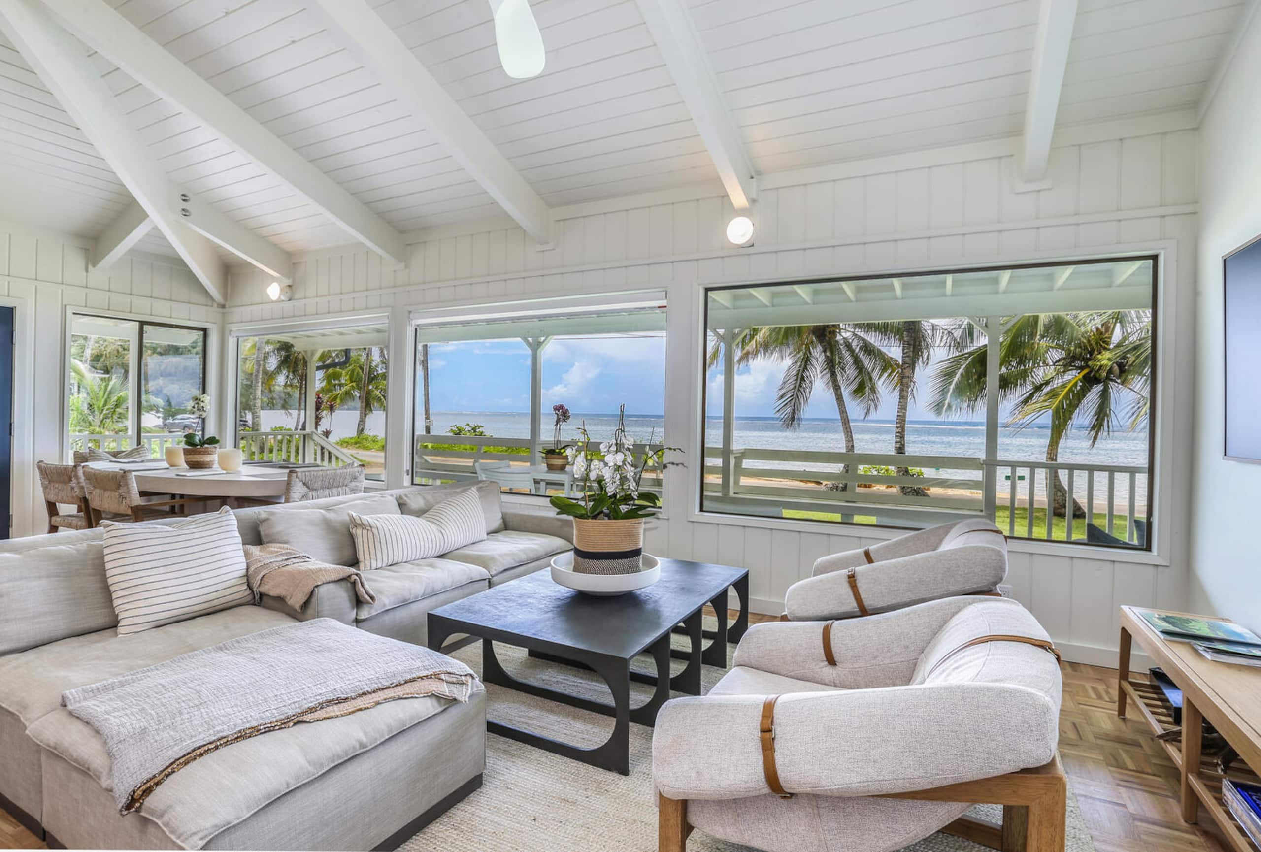 Home in Kilauea · ★5.0 · 3 bedrooms · 4 beds · 2 baths - Image 1