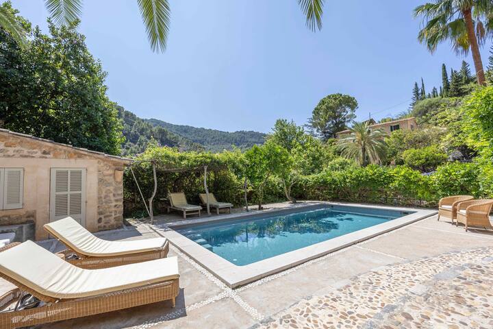 Es Clot gallery image 3