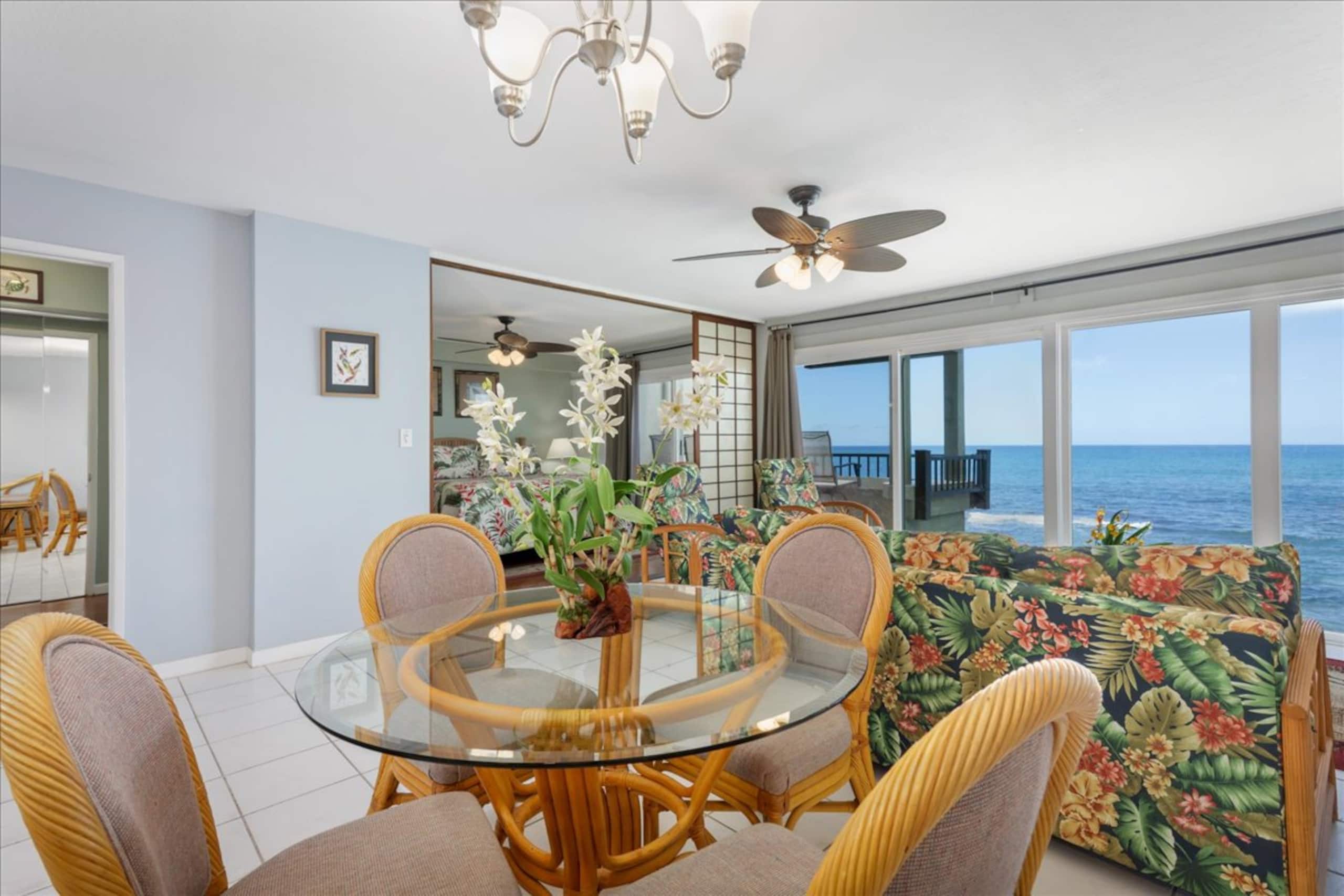 Condo in Kailua-Kona · ★4.87 · 2 bedrooms · 2 beds · 2 baths - Image 4