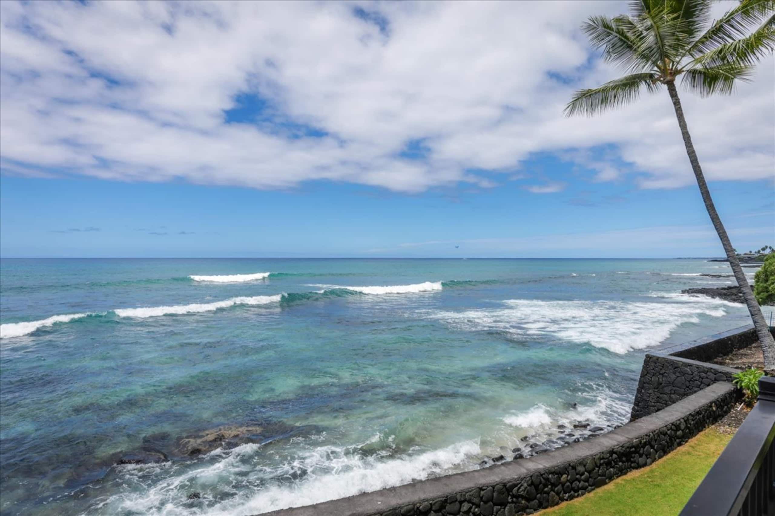 Condo in Kailua-Kona · ★4.87 · 2 bedrooms · 2 beds · 2 baths - Image 23