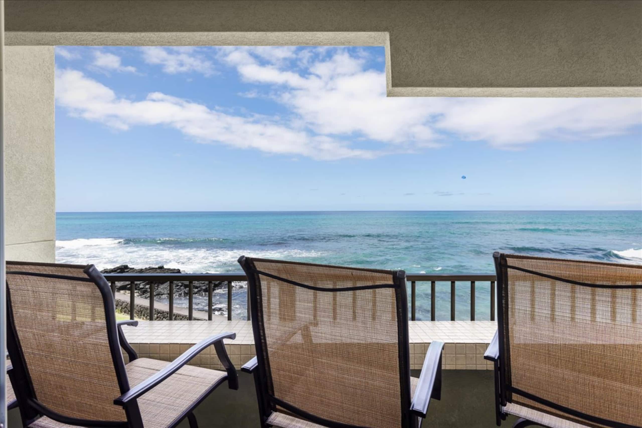 Condo in Kailua-Kona · ★4.87 · 2 bedrooms · 2 beds · 2 baths - Image 20