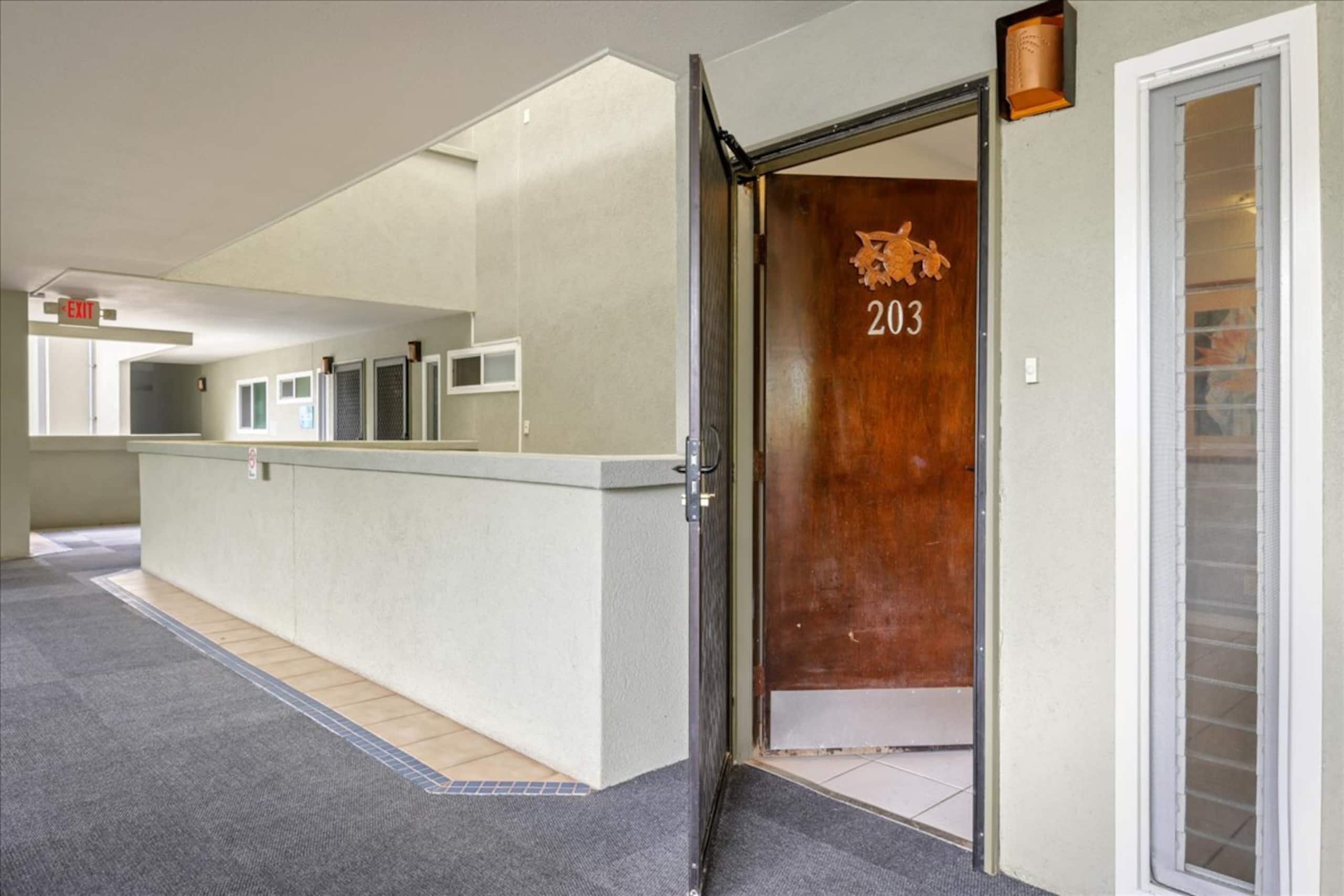 Condo in Kailua-Kona · ★4.87 · 2 bedrooms · 2 beds · 2 baths - Image 19