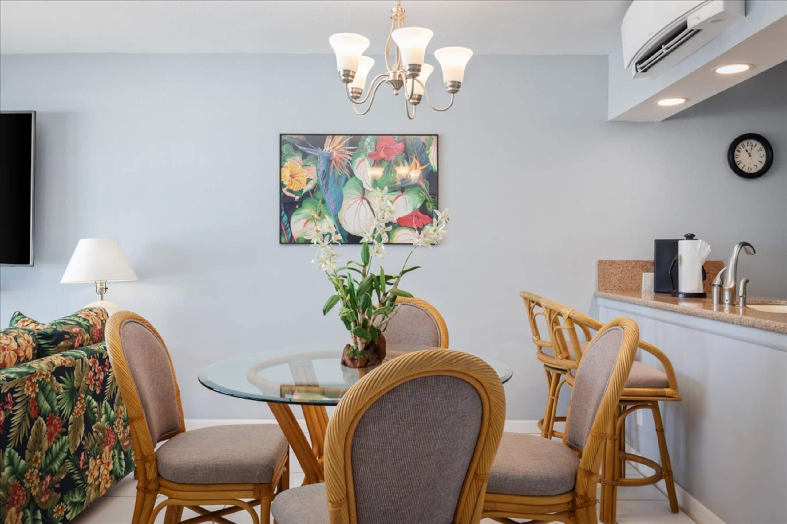 Condo in Kailua-Kona · ★4.87 · 2 bedrooms · 2 beds · 2 baths - Image 5