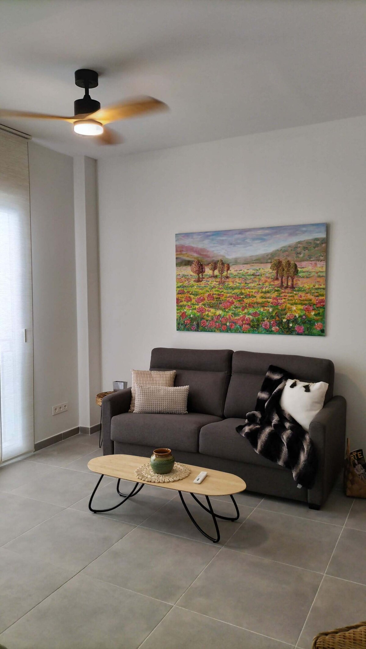 Top performing Airbnb: Centrally located. Quiet area. SOUTH ORIENTATION in La Victoria