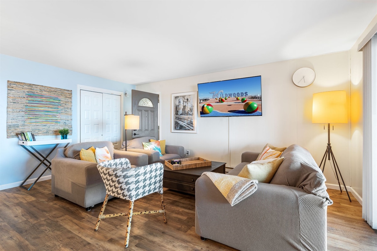 Anglesea Stunner *Waterfront* Relax to Surf Sounds - Apartments
