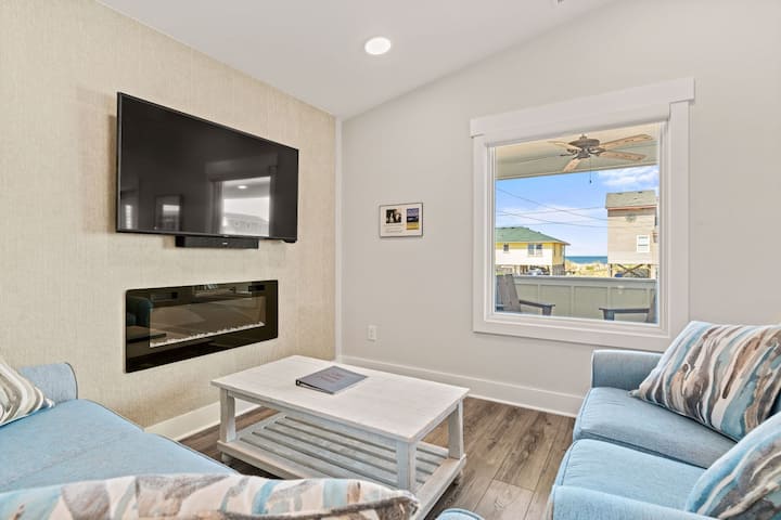 One More Moon 3 Bedroom Home W/hot Tub And Pool! - Kitty Hawk, NC