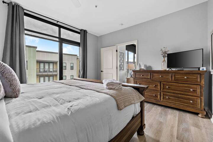 Luxurious Downton High Floor 2 br 2 bth Condo-#54 gallery image 4