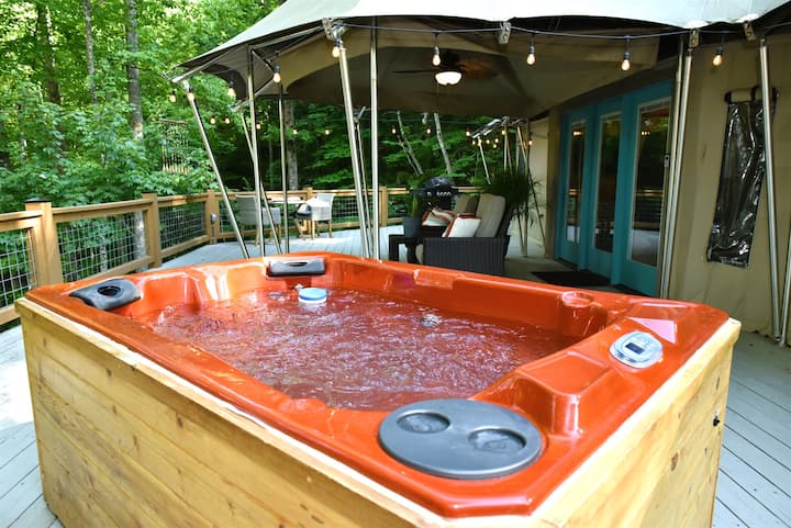 Romantic Treetop Glamping-Hot Tub-Smoky Mtn Escape - Tents for